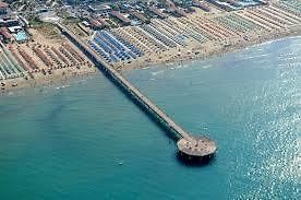 Il Pontile Holidays Apartment Марина-ді-П'єтразанта Екстер'єр фото